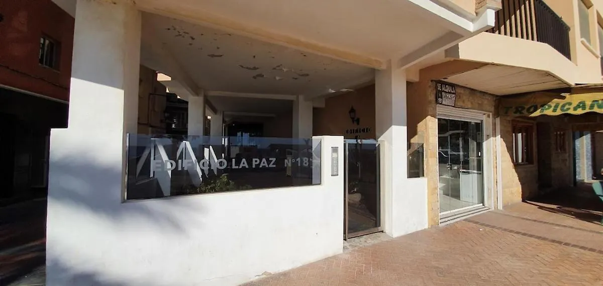 Central & Quite 2Bdr Beachfront Fuengirola Appartamento