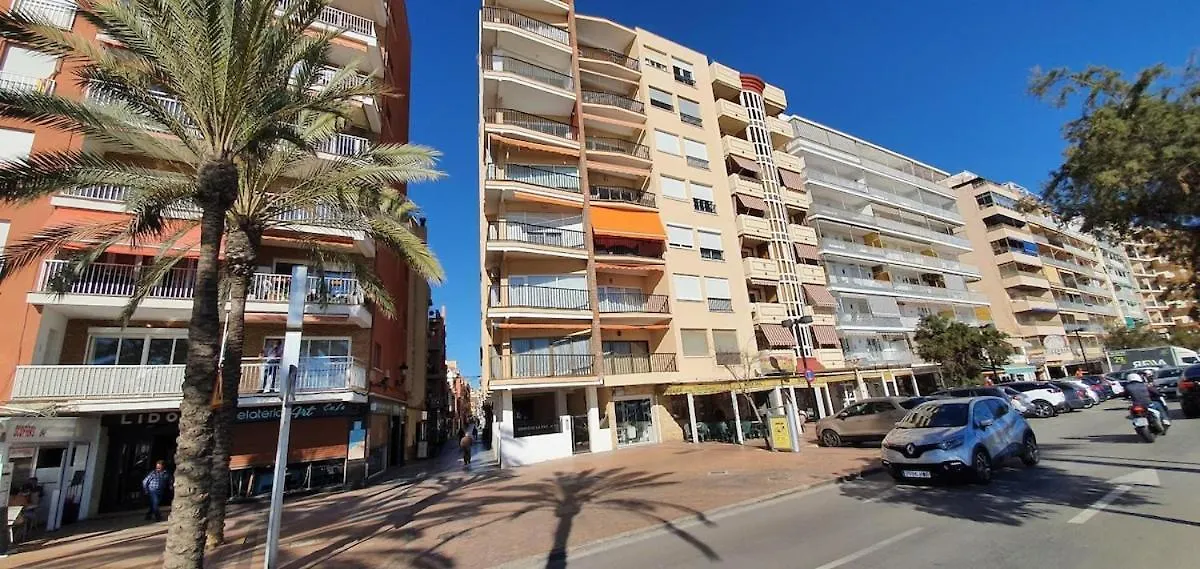 Central & Quite 2Bdr Beachfront Fuengirola Appartamento