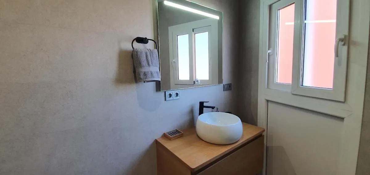 Central & Quite 2Bdr Beachfront Fuengirola Appartamento