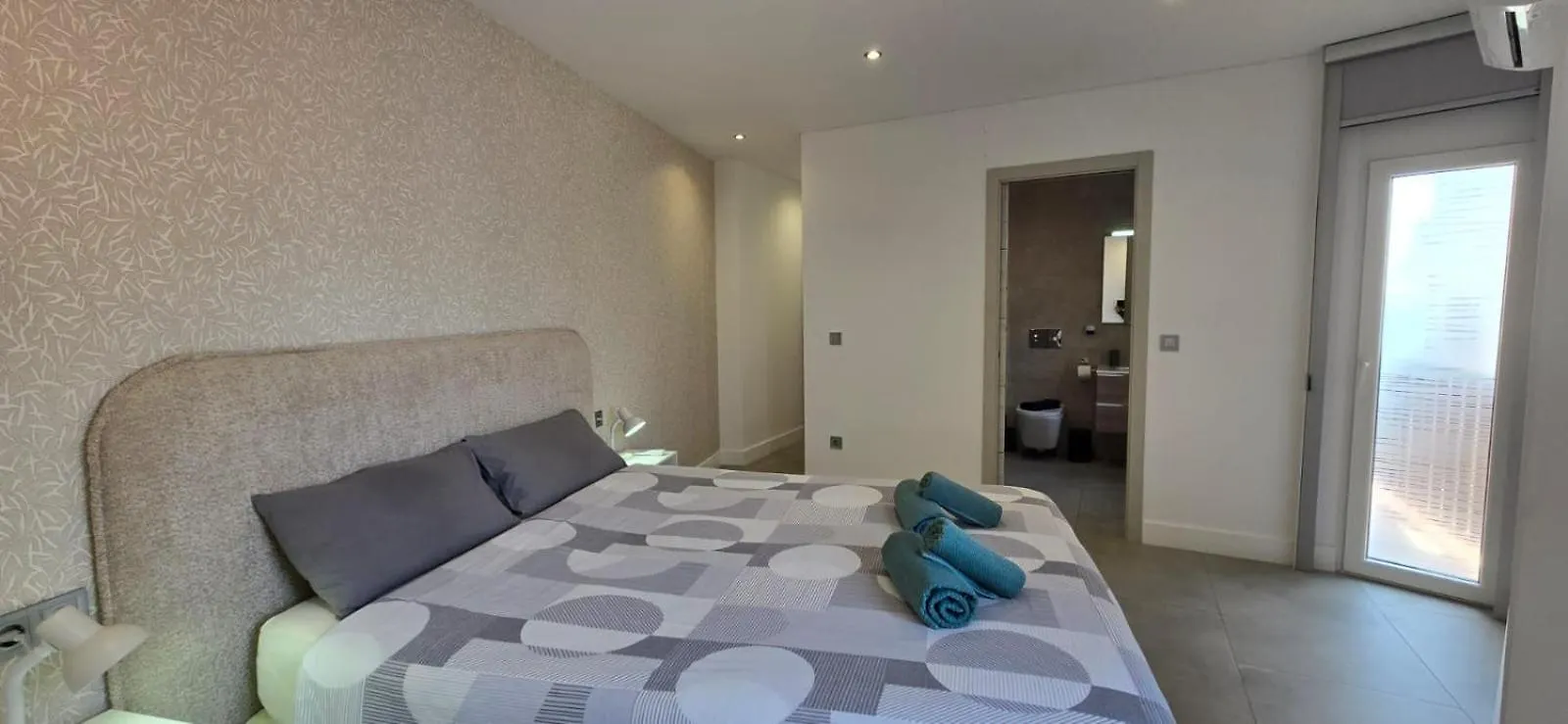 Central & Quite 2Bdr Beachfront Fuengirola Apartment